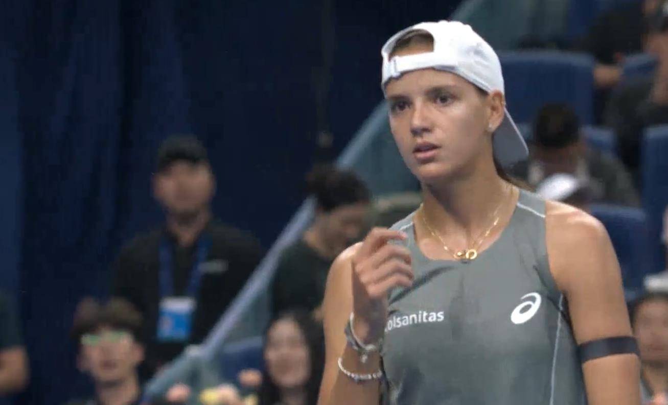 包含赛地聚焦:国王杯今晚热度飙升,印第安纳步行者复出首秀,震撼外界,训练强度明显提升的词条 包含赛地聚焦:国王杯今晚热度飙升,印第安纳步行者复出首秀,震撼外界,训练强度明显提升的词条