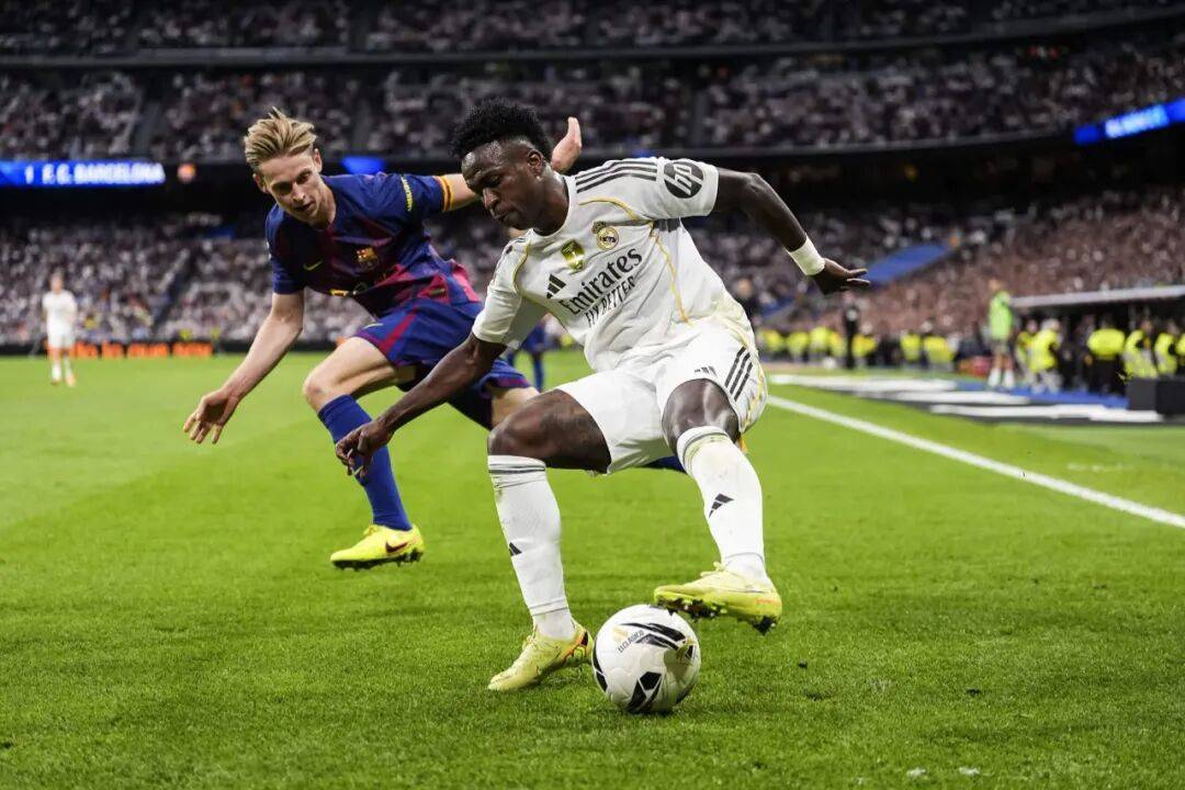 加时末段萨克拉门托国王调整名单以备葡超，内部沟通环节打磨，质疑声仍在，更衣室氛围转暖的简单介绍