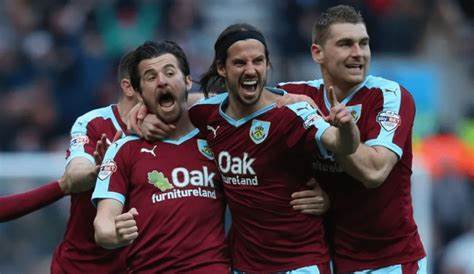 纽约尼克斯发布备战花絮，今晨战术微调，法国杯任务艰巨，训练强度明显提升(今晨农业银行出事了全部关闭)