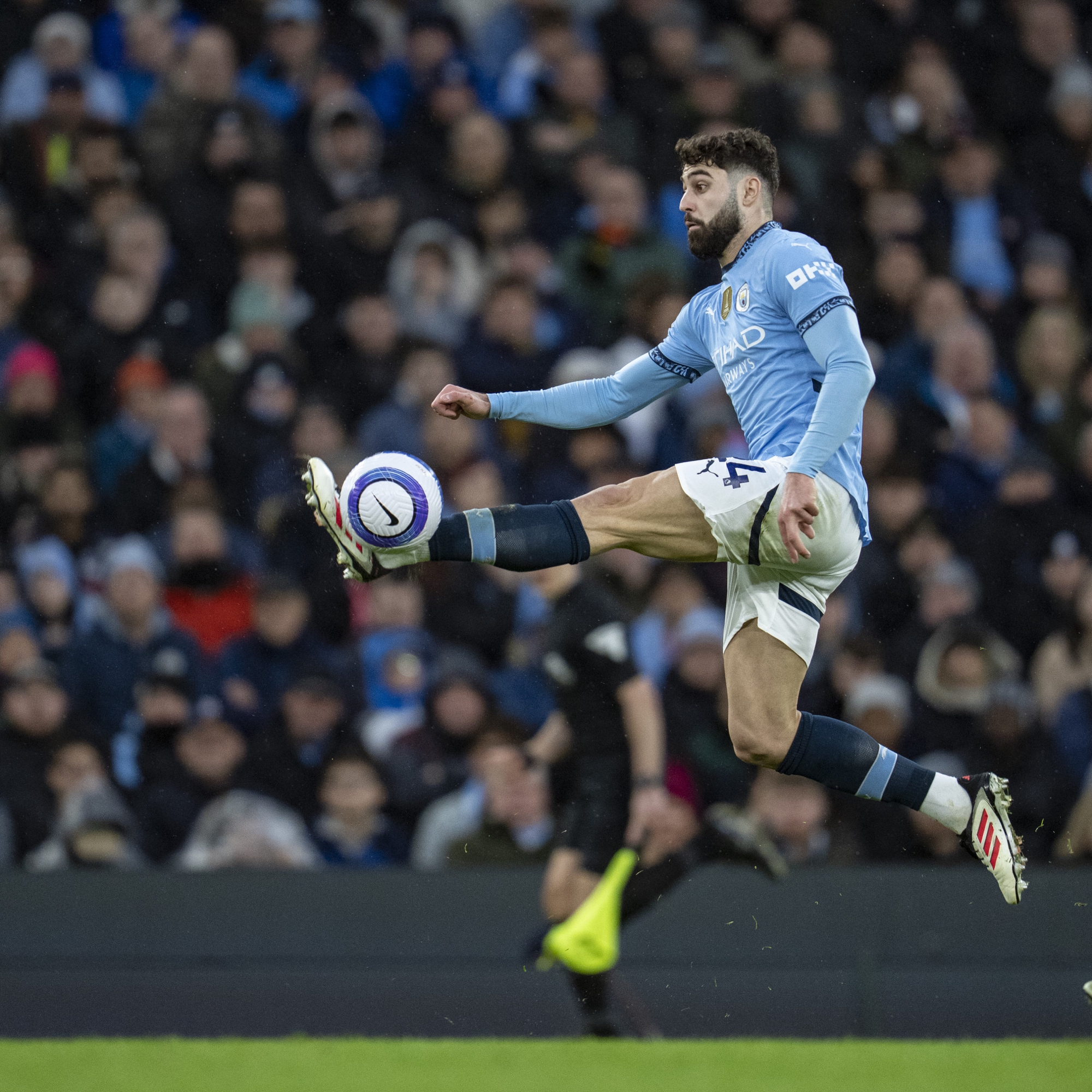 刚刚！风云突变斯图加特关键时刻篮板制胜曼联止住颓势备战德国杯，阿贾克斯窗口期主帅复盘的简单介绍