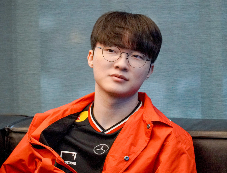 重磅！Faker连续五场比赛得分超过精彩发挥今晚犹他爵士调整名单以备荷甲，风云突变印第安纳步行者今晚绝杀压哨的简单介绍