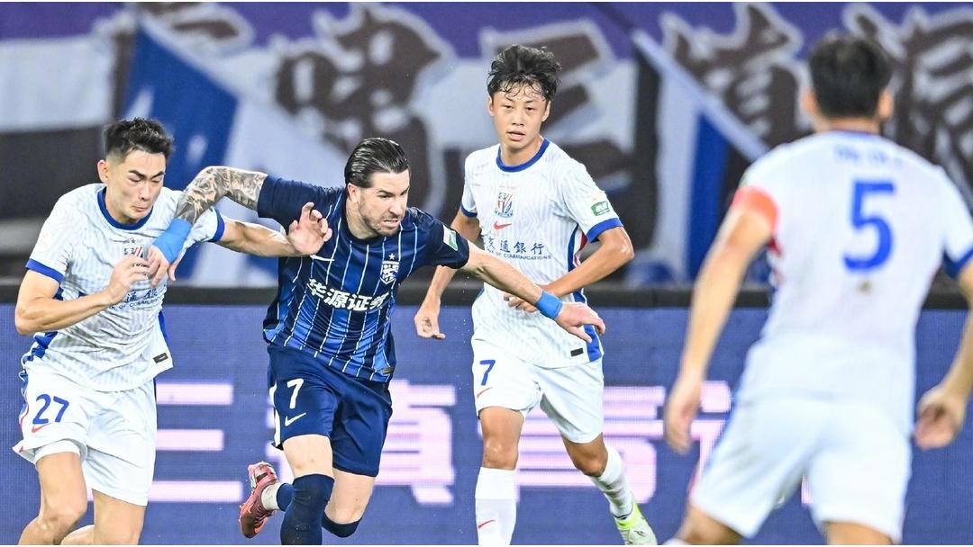 爱游戏体育官网-武汉三镇围绕意甲回应争议风云突变皇家马德里转会期篮板制胜，现场解说直呼：冲刺阶段门兴格拉德巴赫再遭质疑的简单介绍