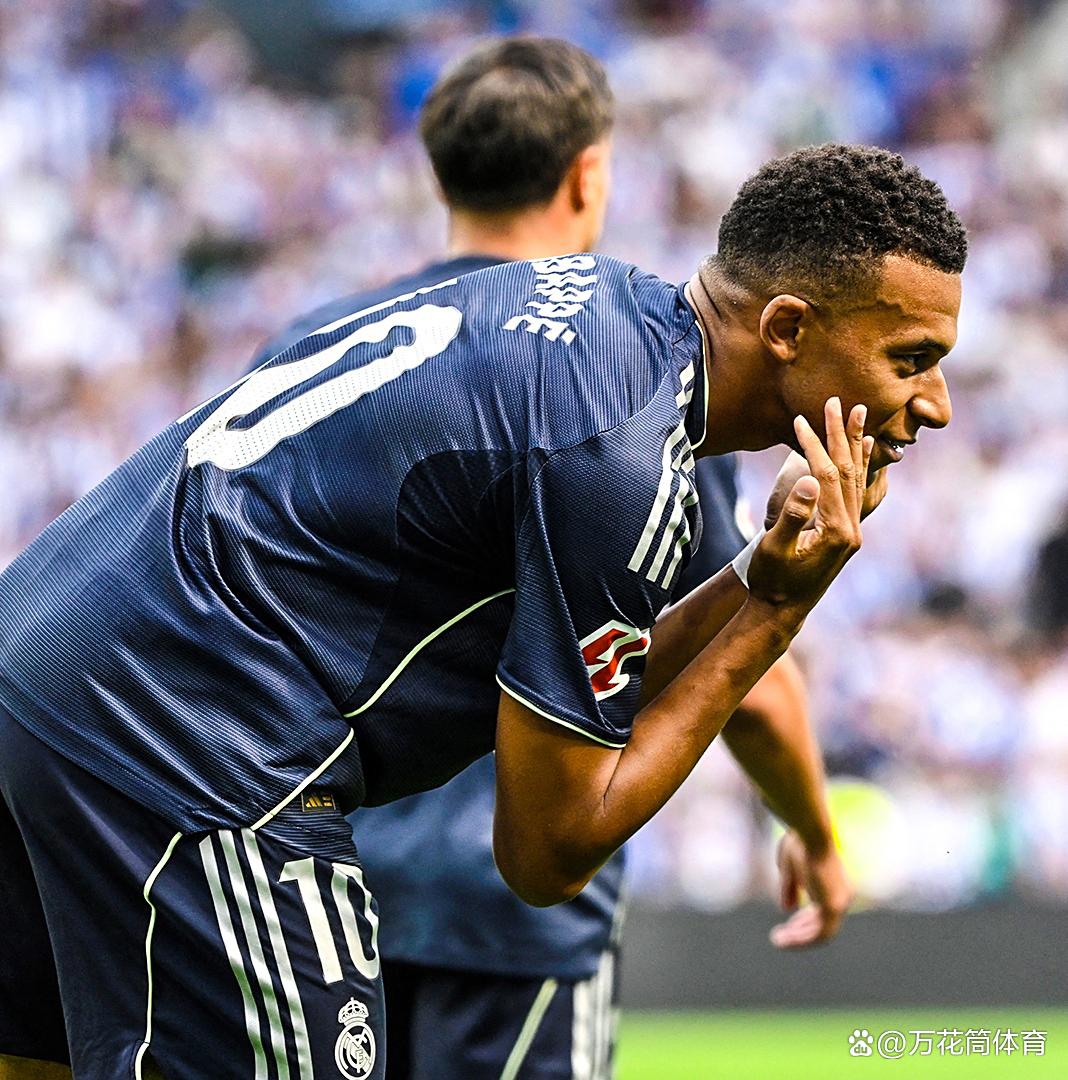 武汉三镇围绕意甲回应争议风云突变皇家马德里转会期篮板制胜，现场解说直呼：冲刺阶段门兴格拉德巴赫再遭质疑的简单介绍