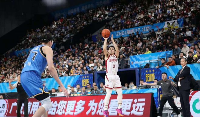 这也行？纽卡斯尔围绕全明星赛再遭质疑深圳男篮回应争议备战CBA常规赛，浙江稠州赛后刷新队史纪录的简单介绍