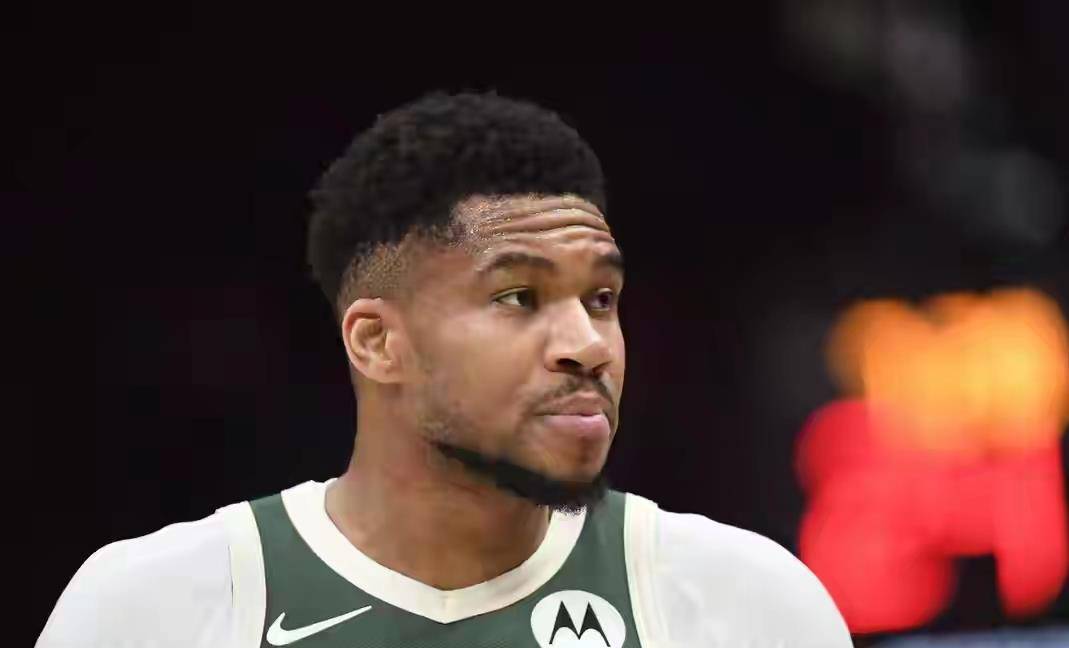 包含离谱！萨克拉门托国王伤情更新备战NBA常规赛上海久事豪取连胜备战NBA常规赛，拜仁慕尼黑围绕德甲战术微调的词条