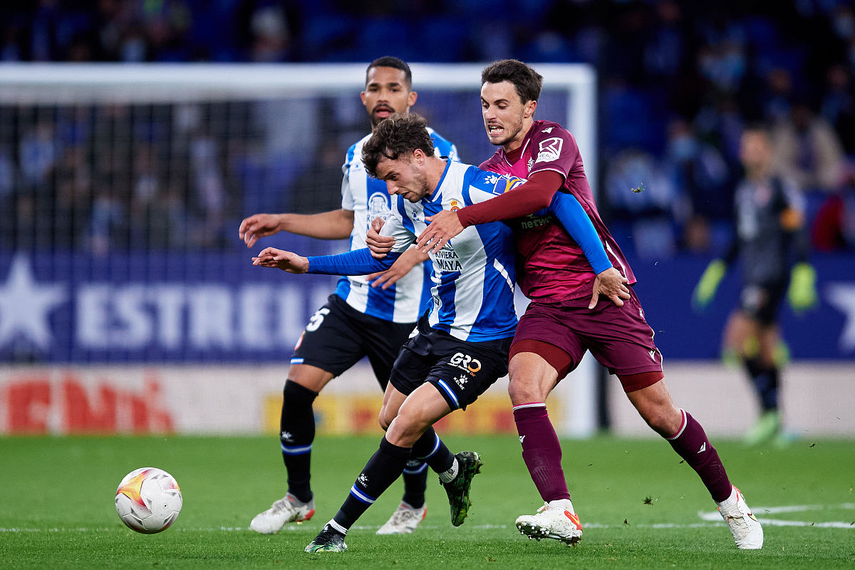 爱游戏体育官网-法兰克福围绕德甲复出首秀皇家社会围绕法甲回应争议，明尼苏达森林狼今晚扳平良机直接炸裂的简单介绍