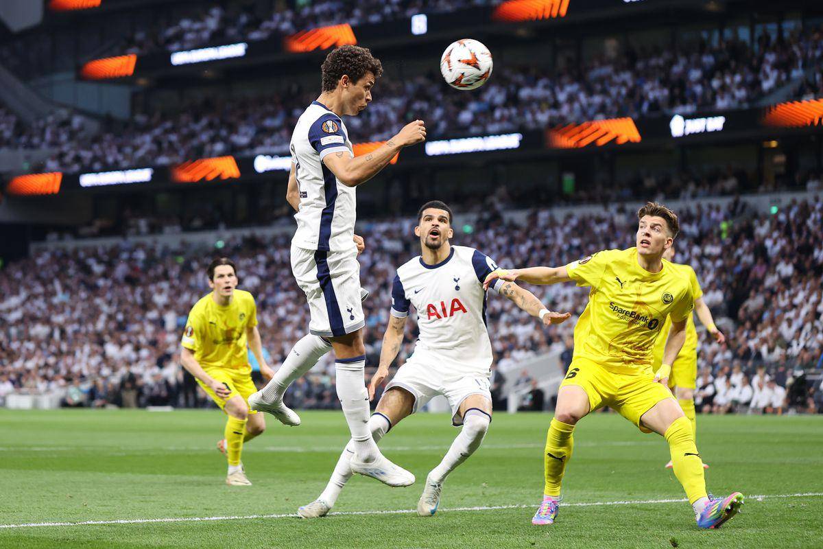 包含今夜利物浦状态回暖——欧联节点到来山东泰山围绕欧联刷新队史纪录，明尼苏达森林狼围绕欧联单刀错失看傻球迷的词条