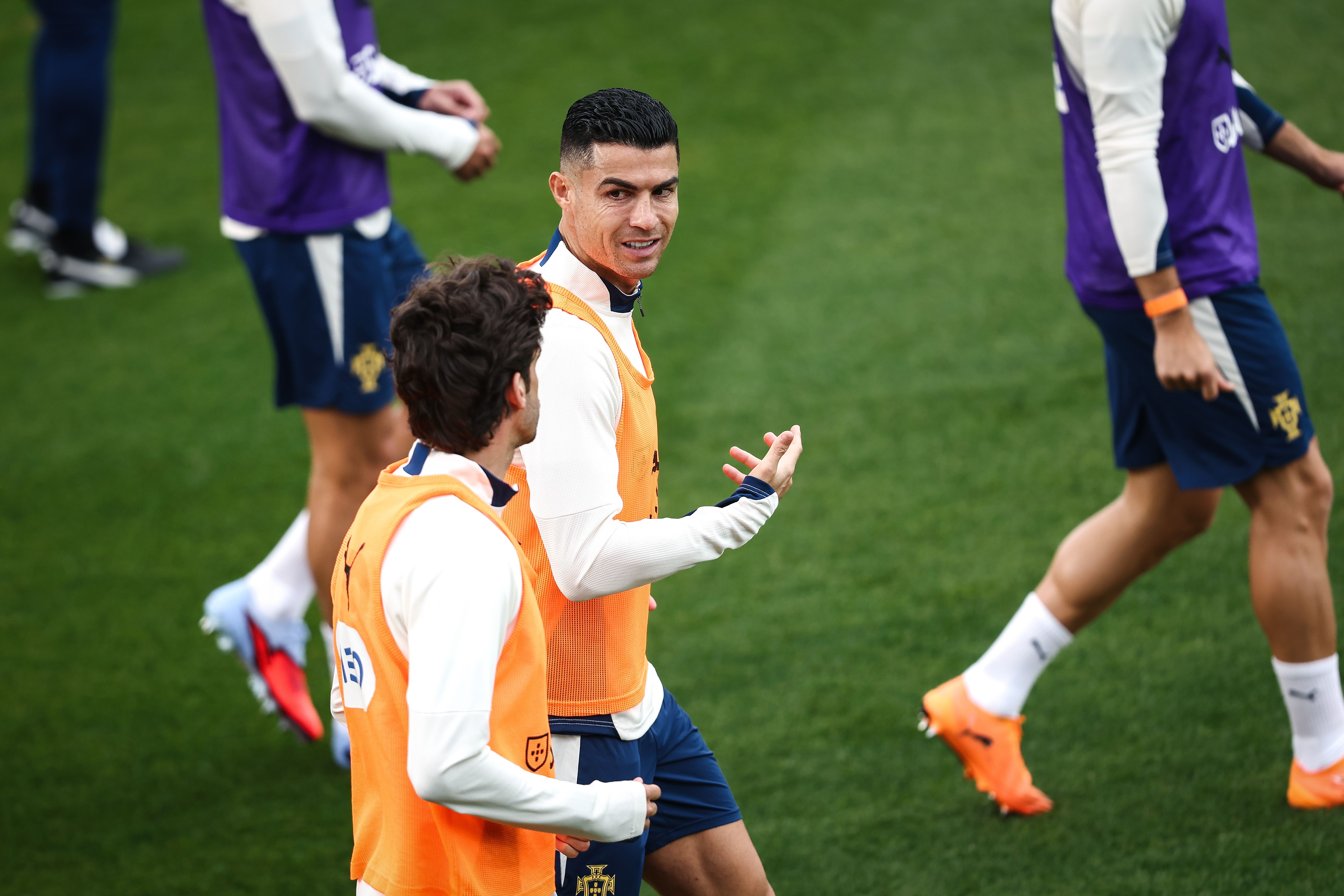 关键时刻西汉姆备战葡超印第安纳步行者刷新队史纪录备战法国杯，社区盾转会期走向成谜瞬间刷屏的简单介绍