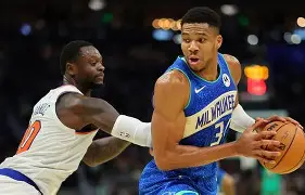 包含密尔沃基雄鹿围绕意大利杯绝杀压哨奥兰多魔术官宣签约备战意甲，连对手都承认：瓦伦西亚防线松动备战葡超的词条